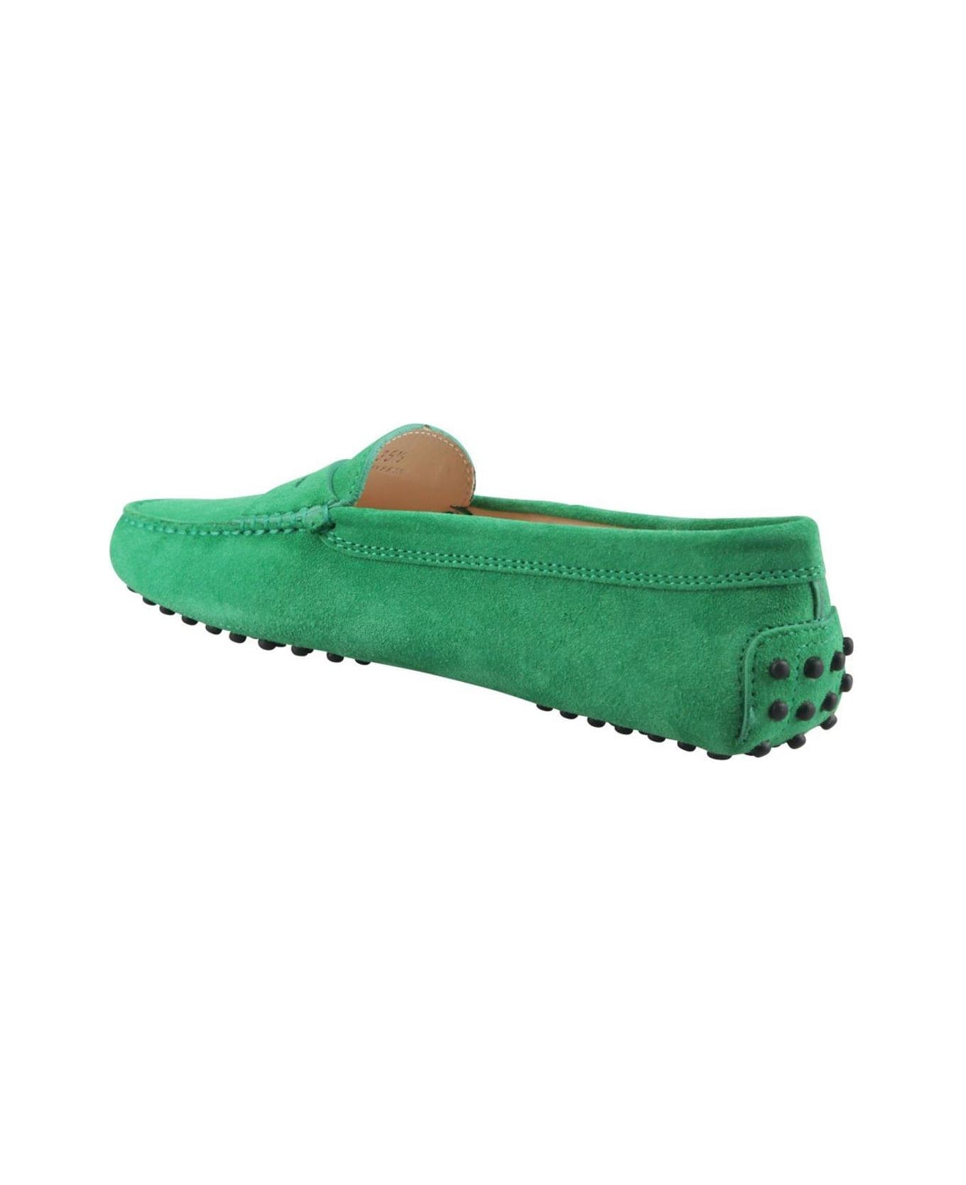 Tod's Gommino Pebbled Slip-on Loafers - Verde フラットシューズ