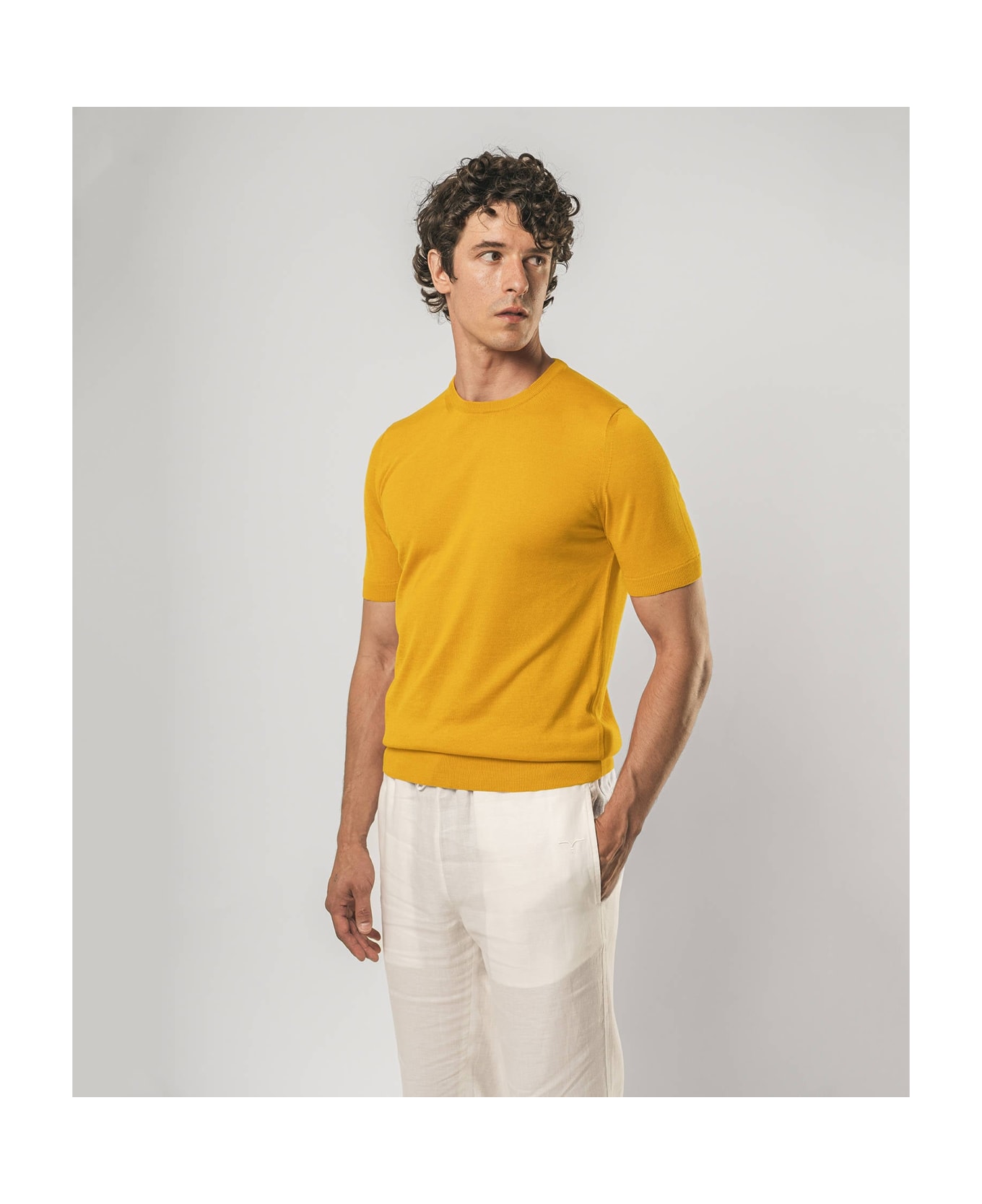 Larusmiani Roquebrune Crewneck Sweater - Yellow