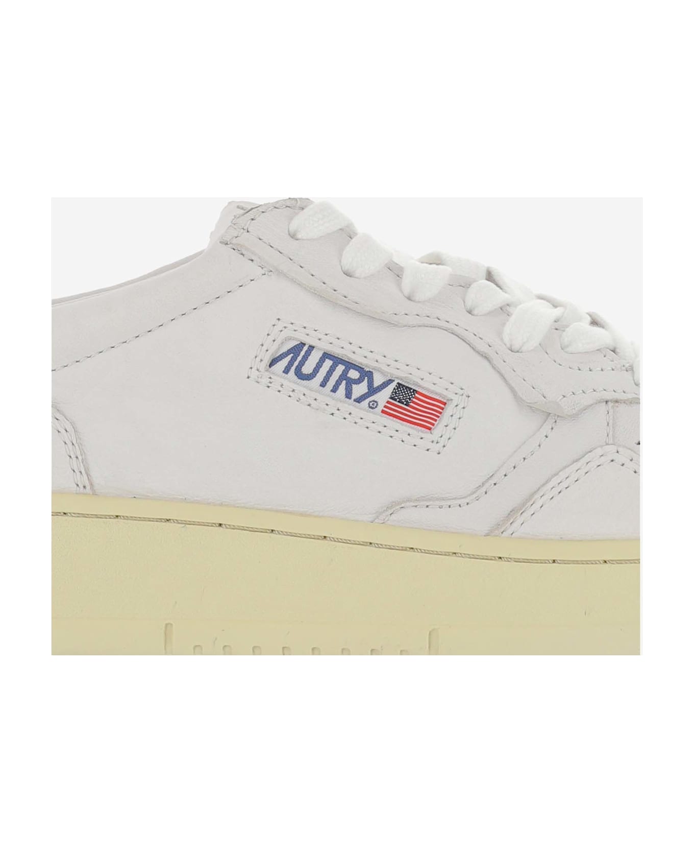 Autry Medalist Low Sneakers - White