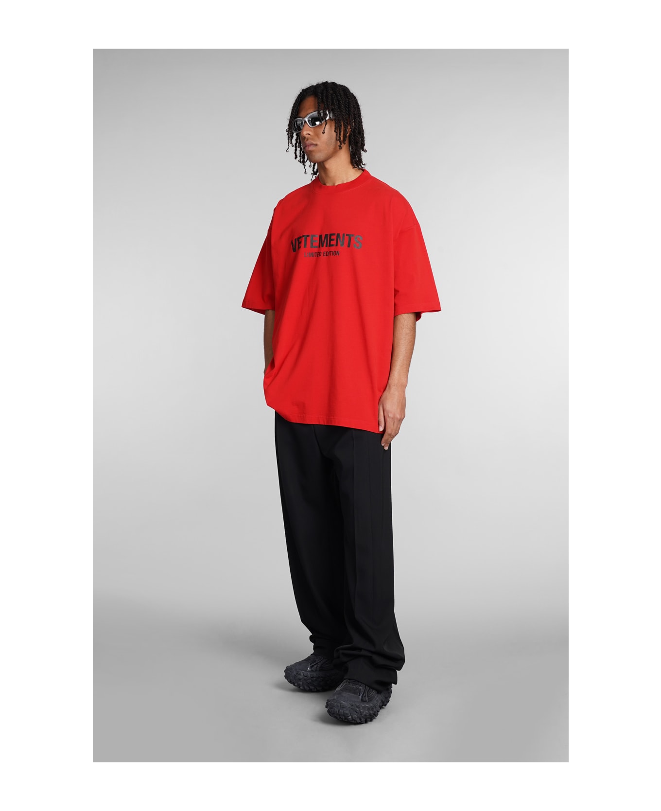 VETEMENTS T-shirt In Red Cotton - red シャツ