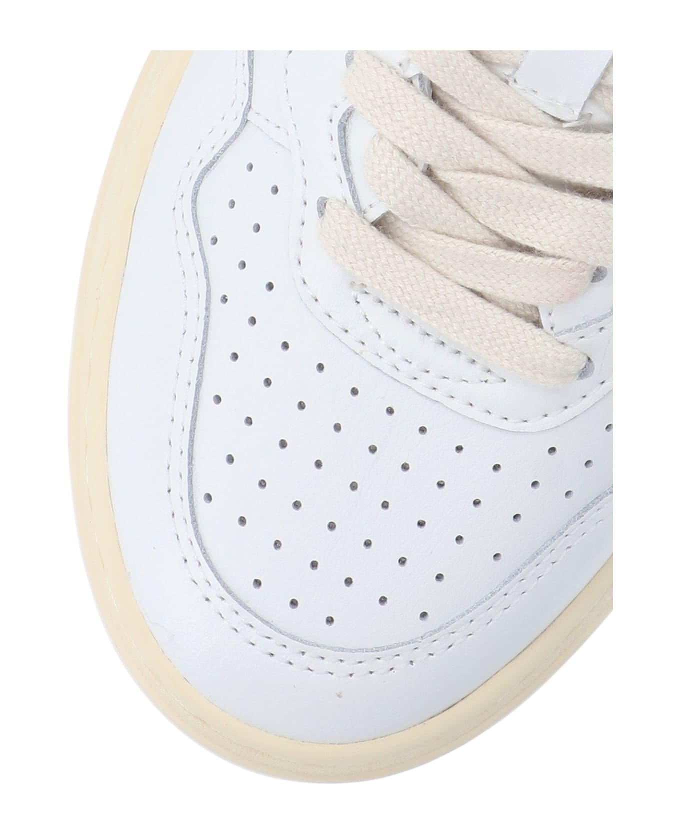 Autry Medalist Low Leather Sneakers - White