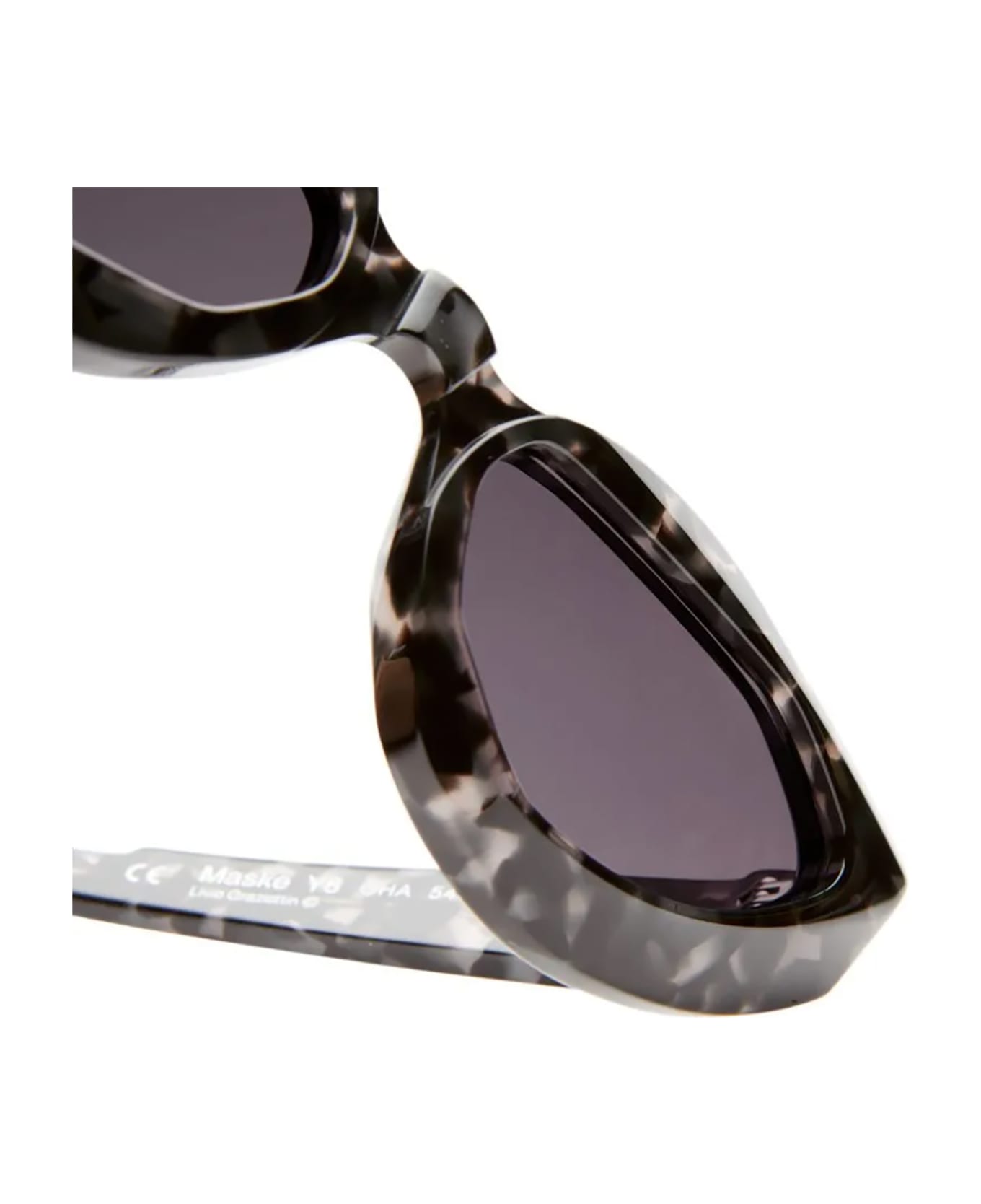 Kuboraum Y8 Sunglasses - Grey