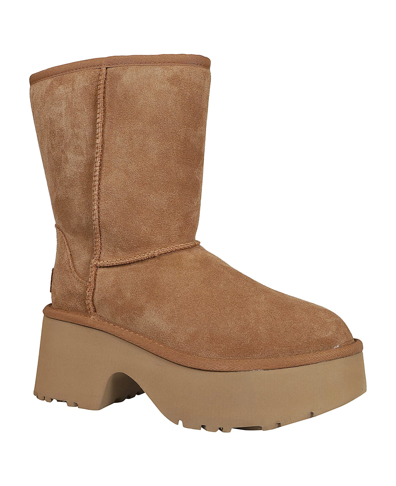 UGG W Classic Short New Heights - Che Chestnut
