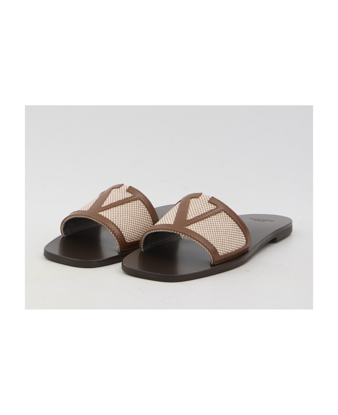 Valentino Garavani Superstar Slide Sandals - NATURALETOBACCO