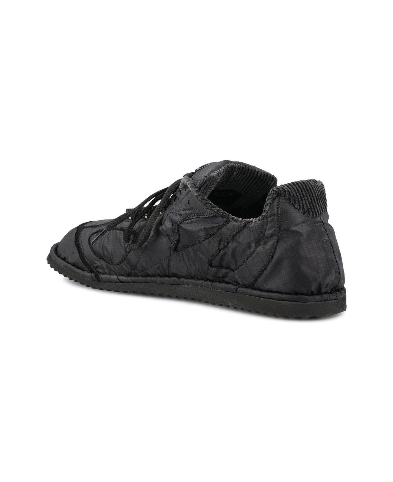 Givenchy Logo Patch Low-top Sneakers - Black