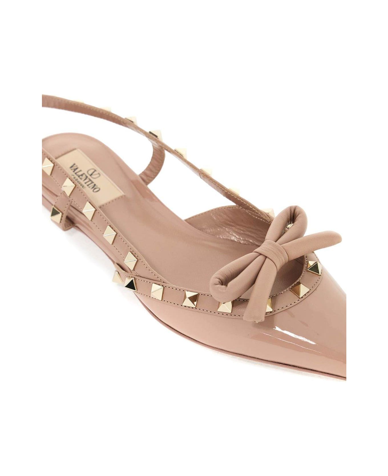 Valentino Garavani Garavani Rockstud Pointed Toe Slingback Ballerina Shoes - Powder