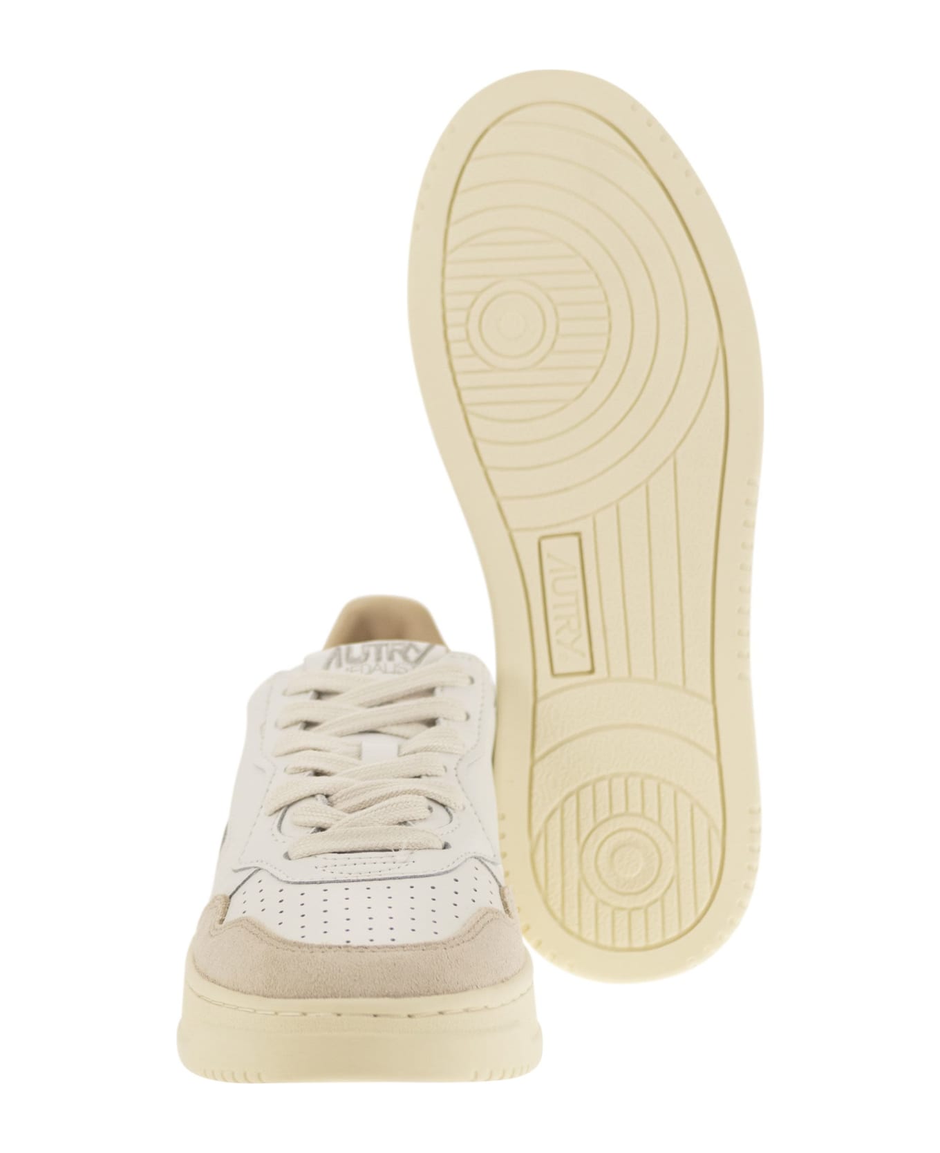Autry Medalist Low Sneakers - White