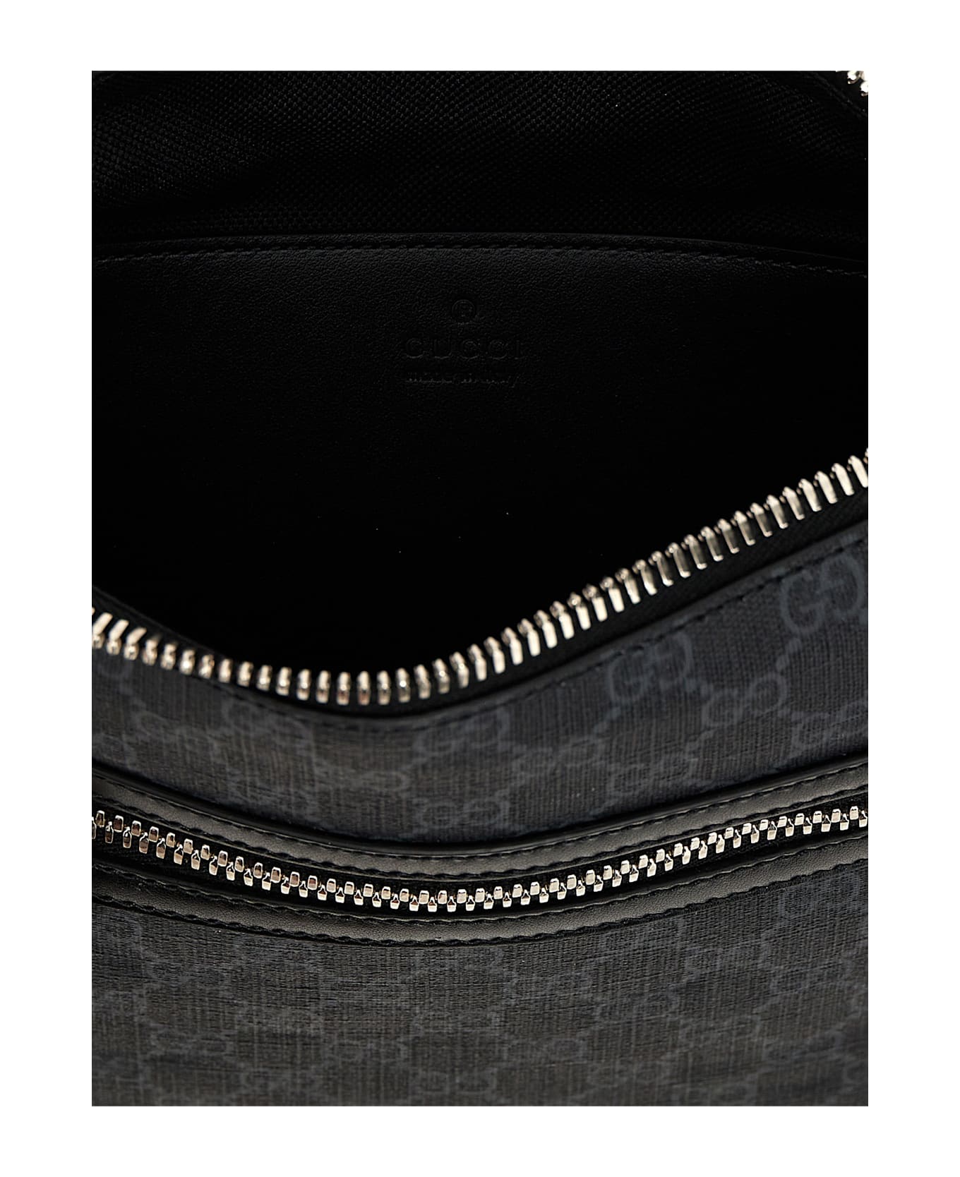 Gucci 
gg Supreme
 Crossbody Bag - Black/black/brb