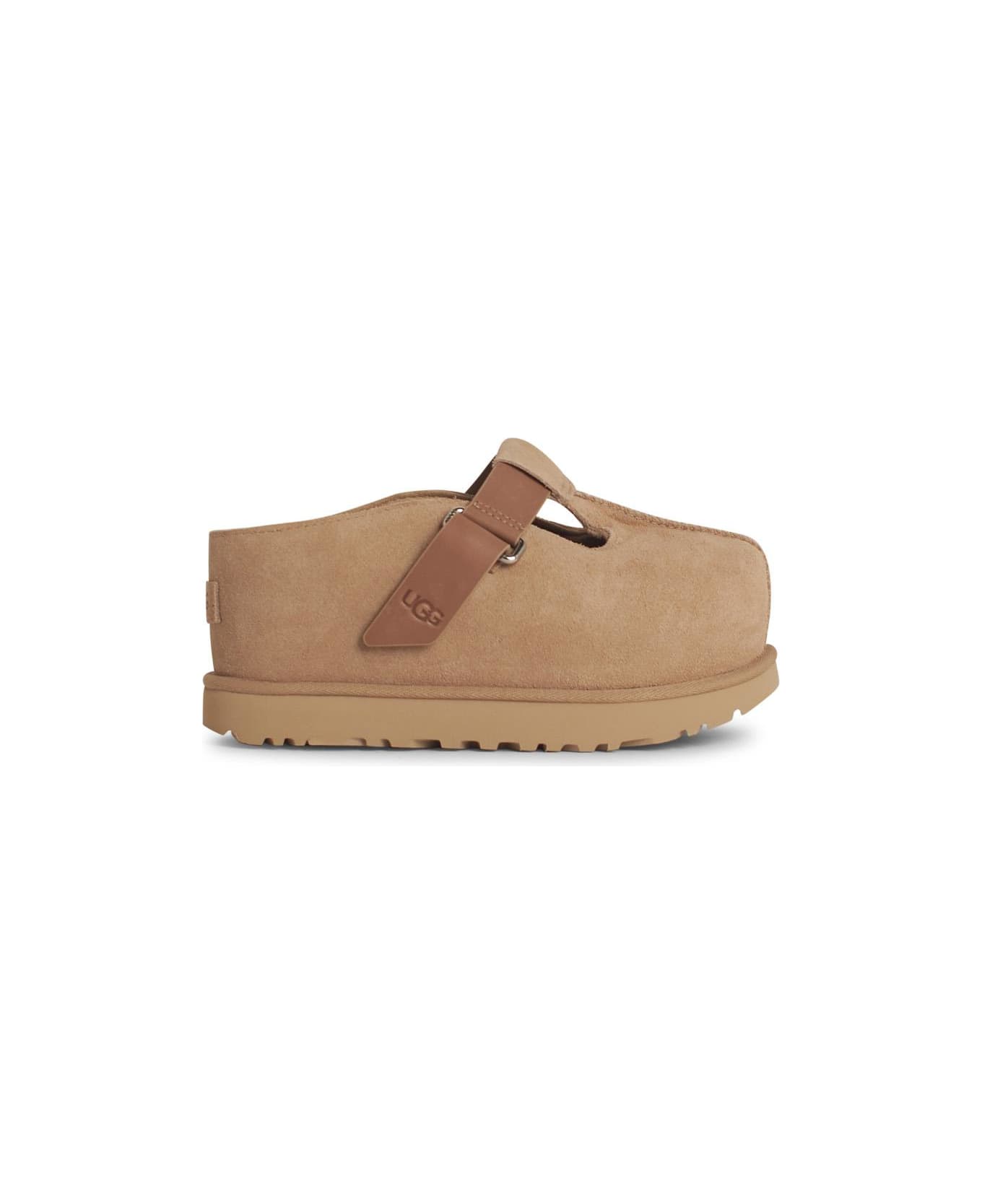 UGG 
goldenstar
 Beige Suede Slippers - Beige