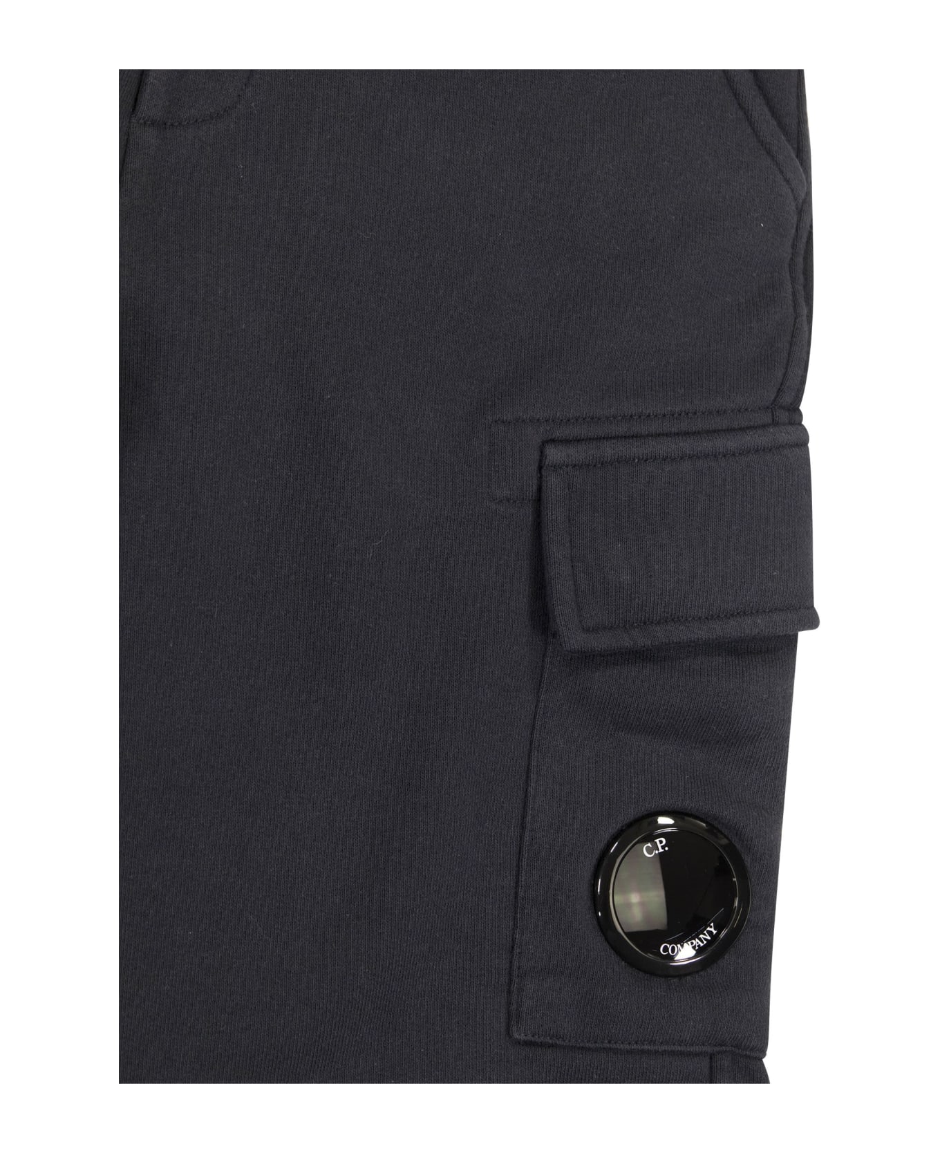 C.P. Company Bermuda Shorts With Cargo Pocket Lens - Blue