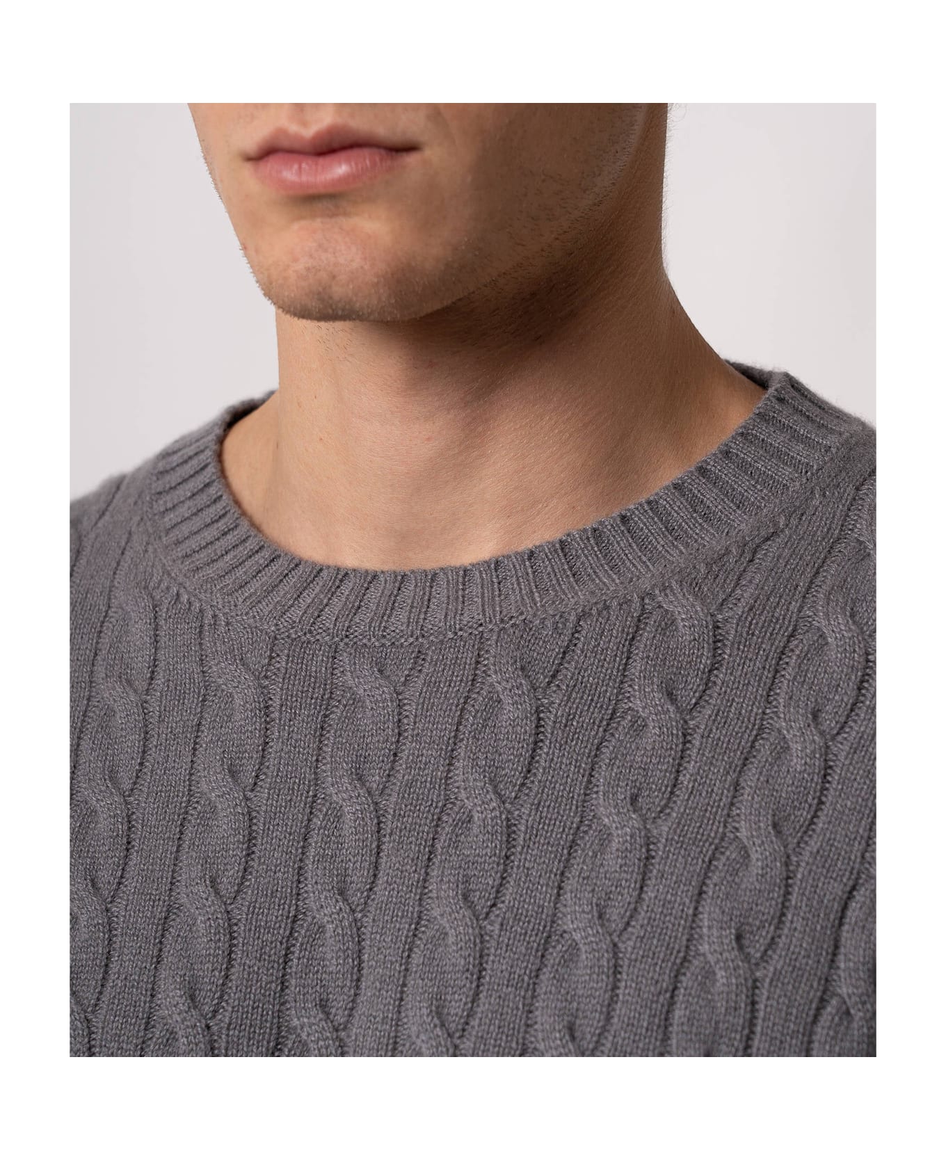 Larusmiani Cable Knit Sweater Col Du Pillon Sweater - LightGray