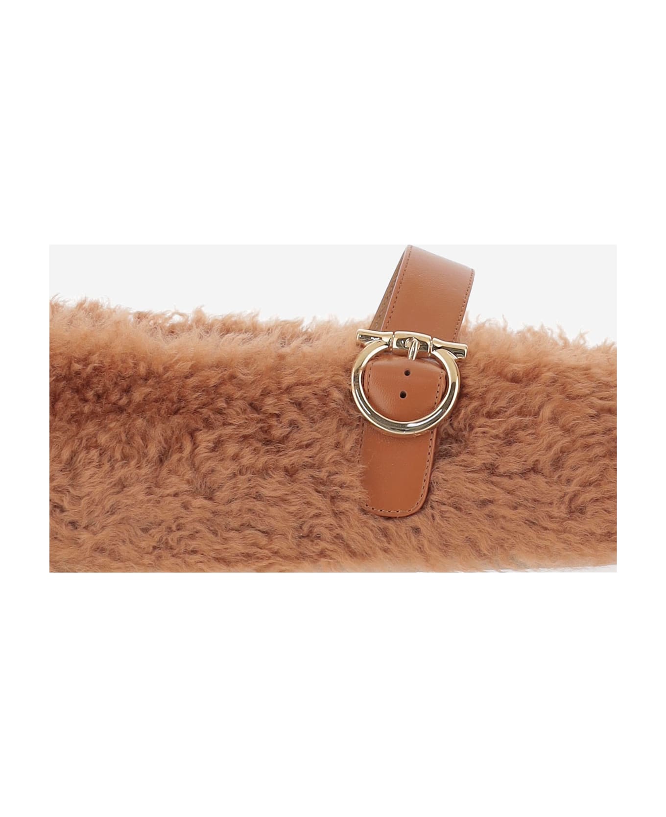 Ferragamo Gancini Ornamental Ballet Flats In Shearling - Beige