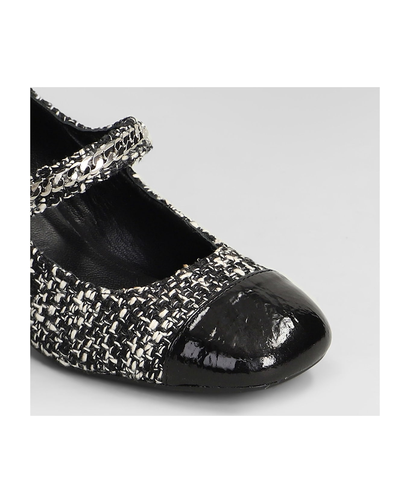Roberto Festa Mame Pumps In Black Fabric - black