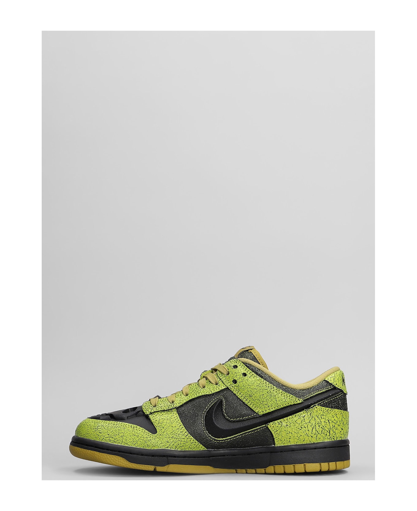 Nike Dunk Low Retro Sneakers In Green Leather - green