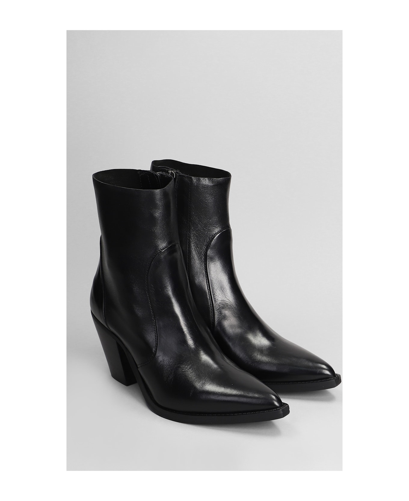 Julie Dee Texan Ankle Boots In Black Leather - black