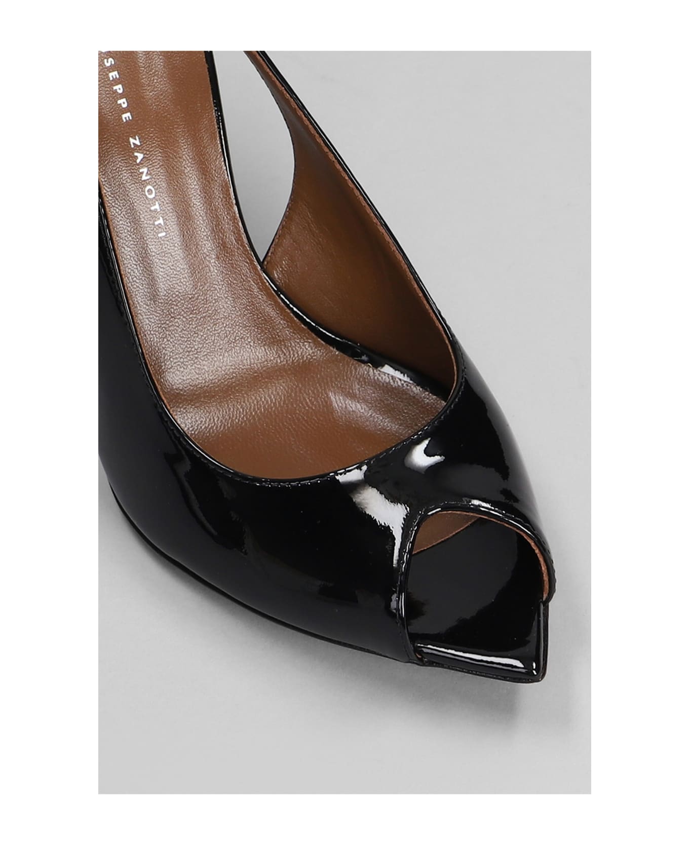 Giuseppe Zanotti Intriigo Pumps In Black Leather - black