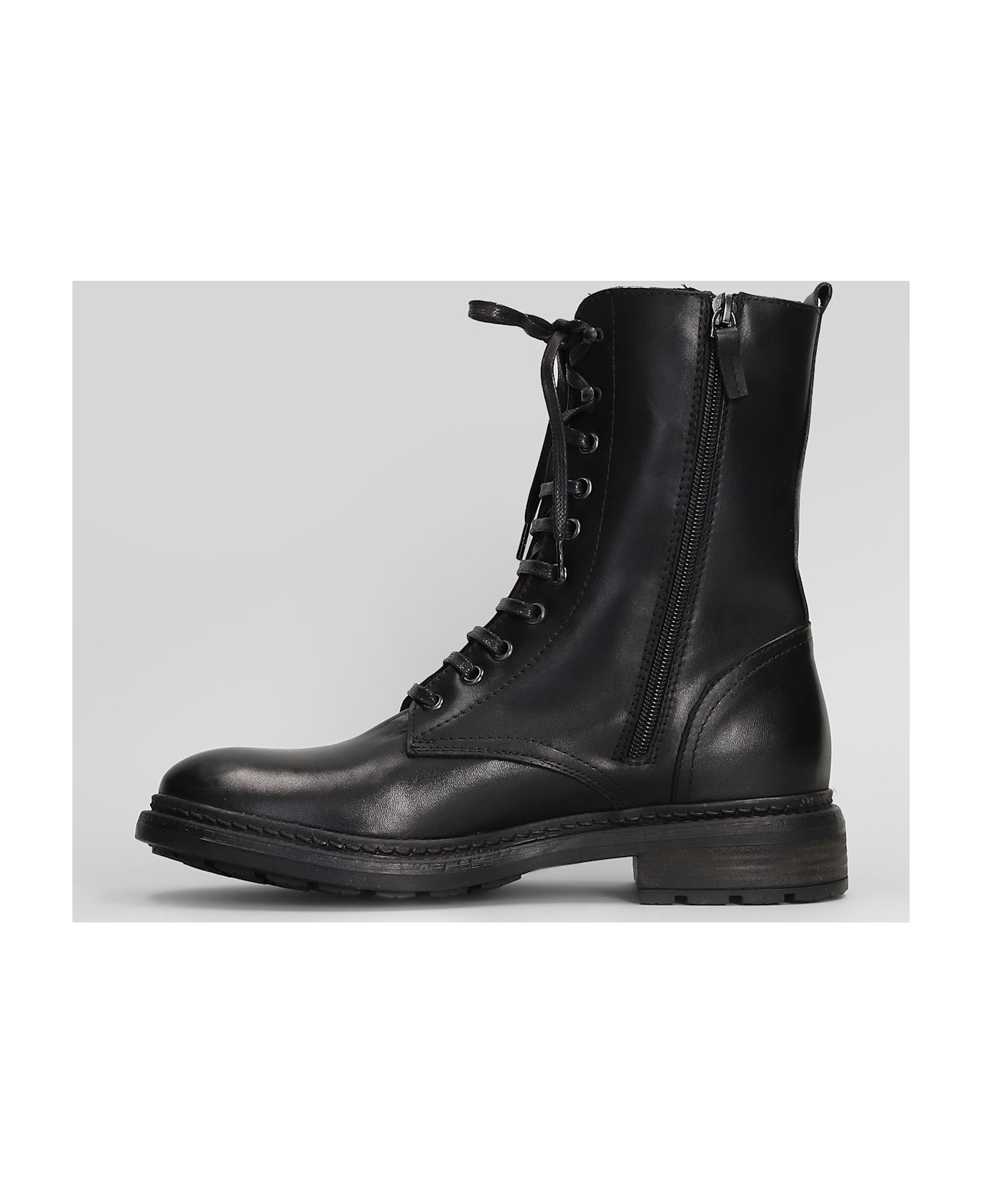 Julie Dee Combat Boots In Black Leather - black