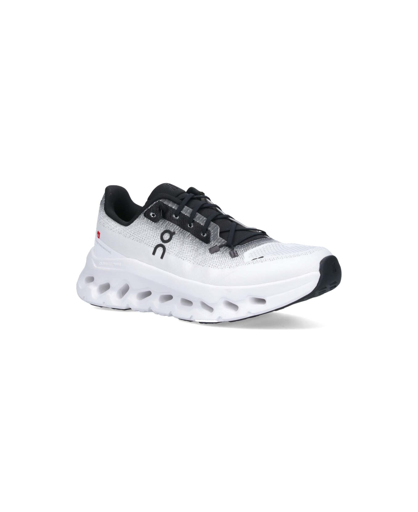 ON "cloudtilt" Sneakers - Black  