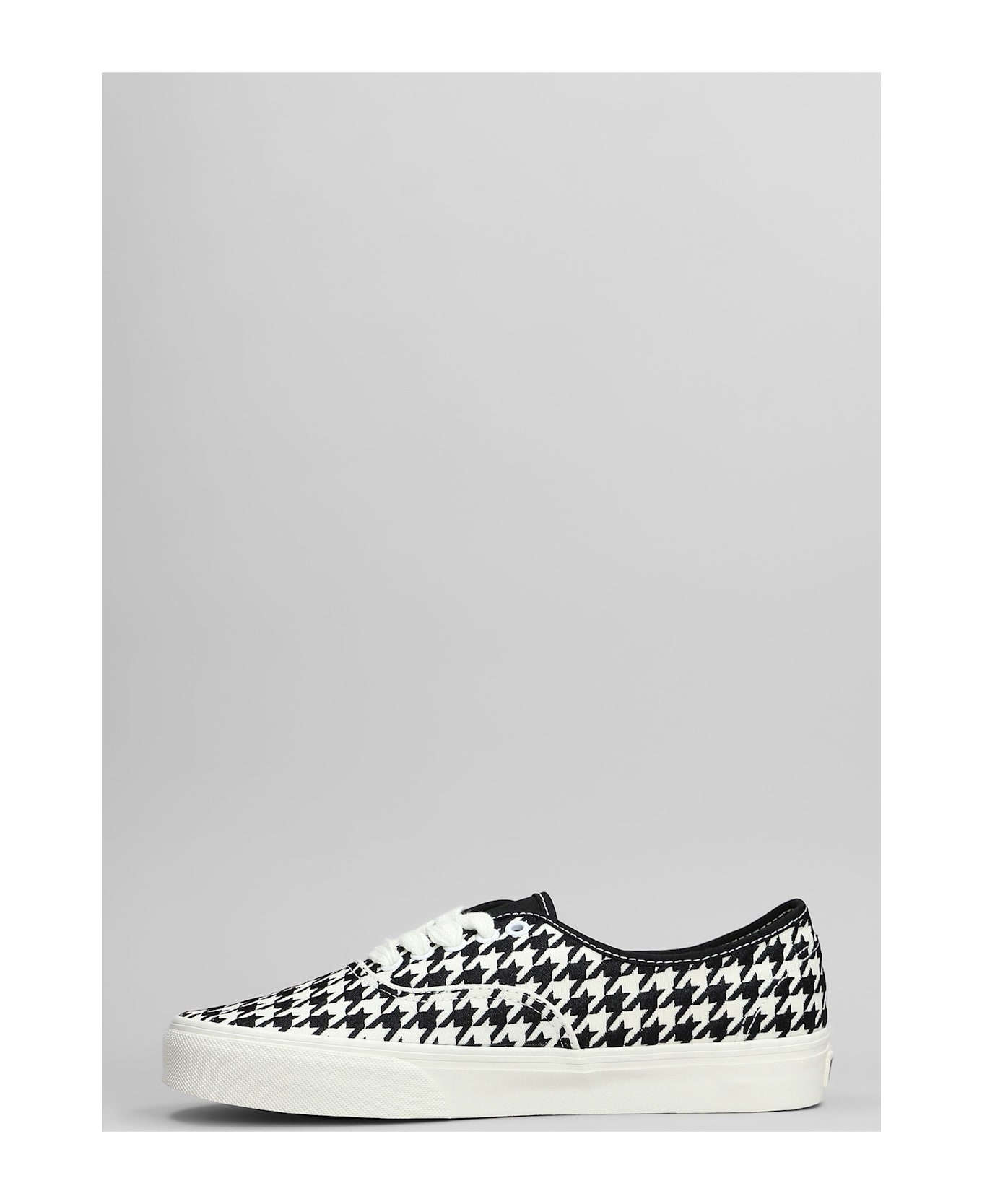 Vans Authentic Sneakers In White Fabric - white