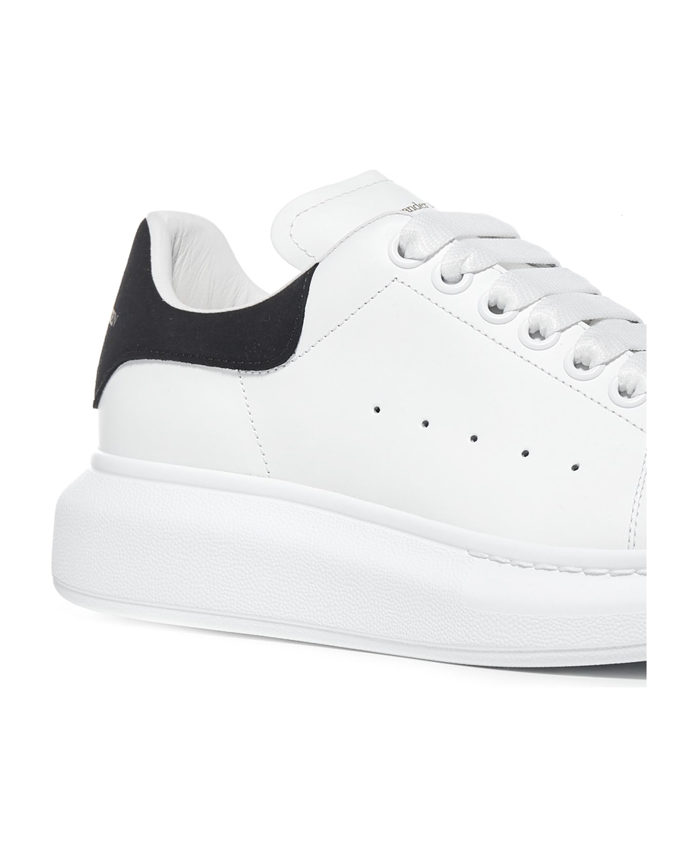 Alexander McQueen Oversized Sneakers In Leather With Contrasting Heel Tab - White Black スニーカー