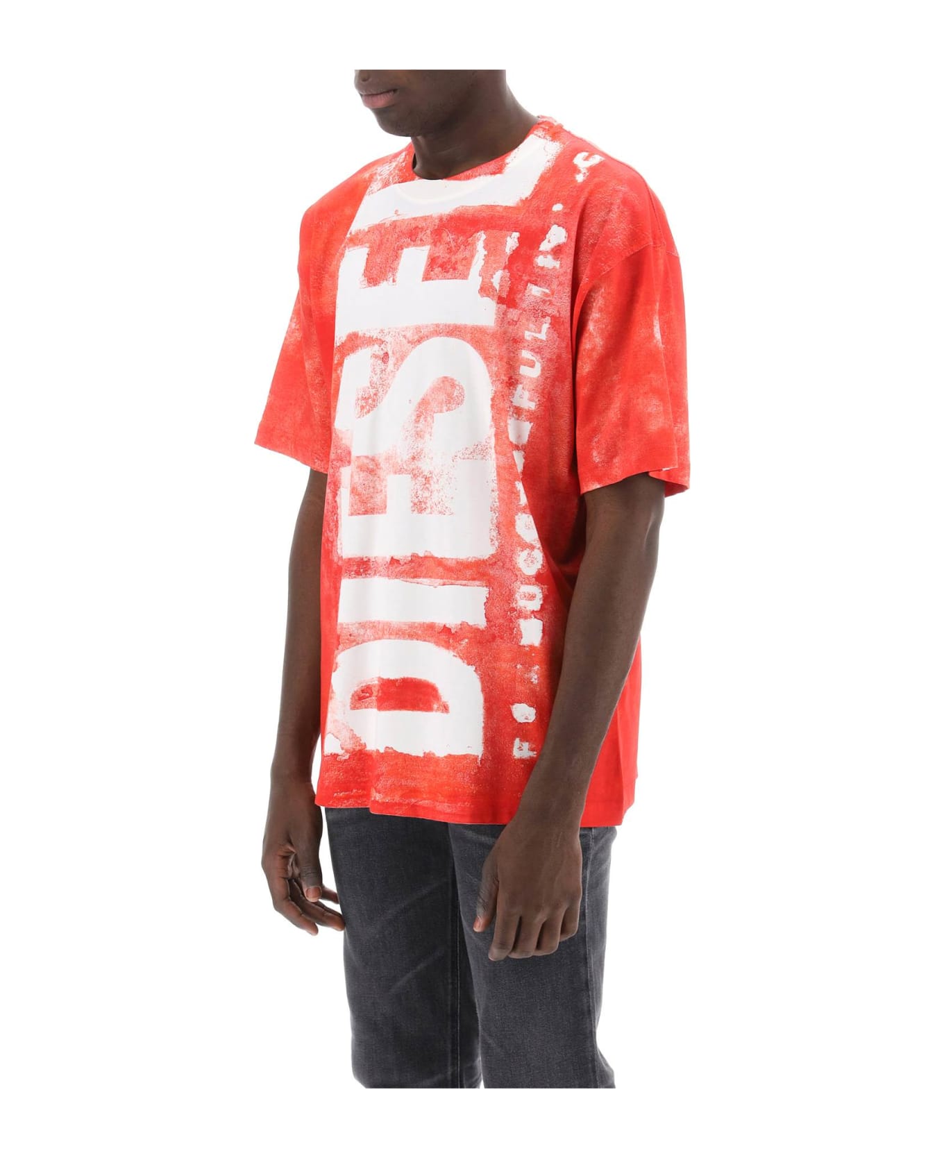 Diesel Printed T-shirt With Oversized Logo - Formula Red シャツ