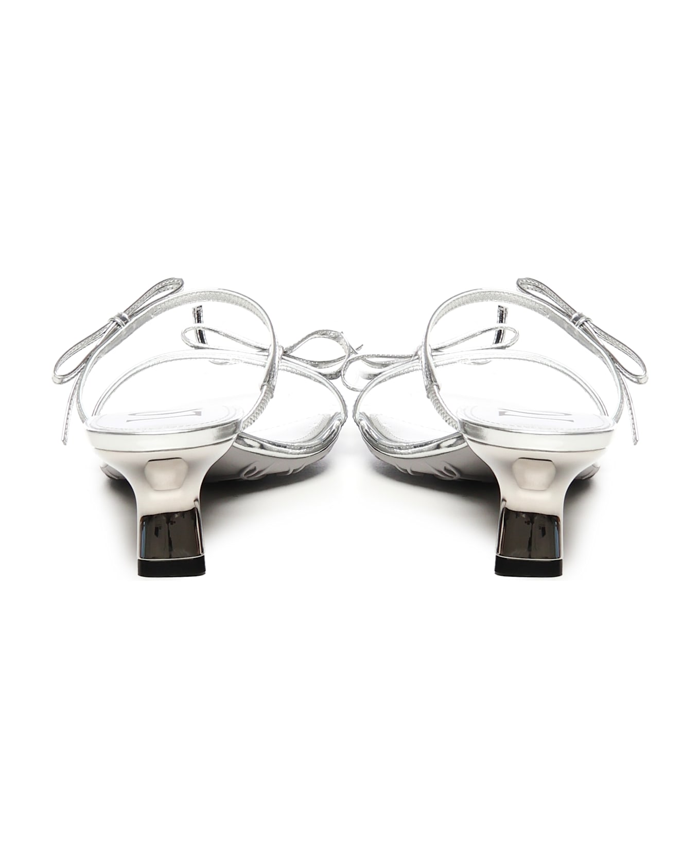 Loewe Petal Sandals In Metallic Calfskin - Silver