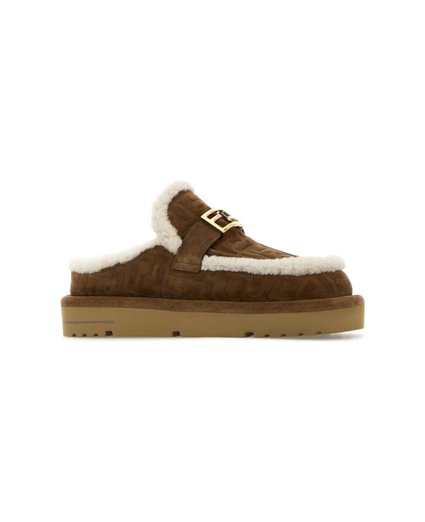 Fendi Biscuit Suede Apres Chic Slippers - TABACCO+LATTE