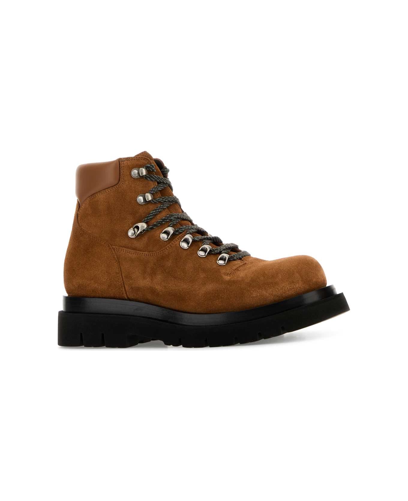 Bottega Veneta Caramel Suede Lug Ankle Boots - CARAMEL