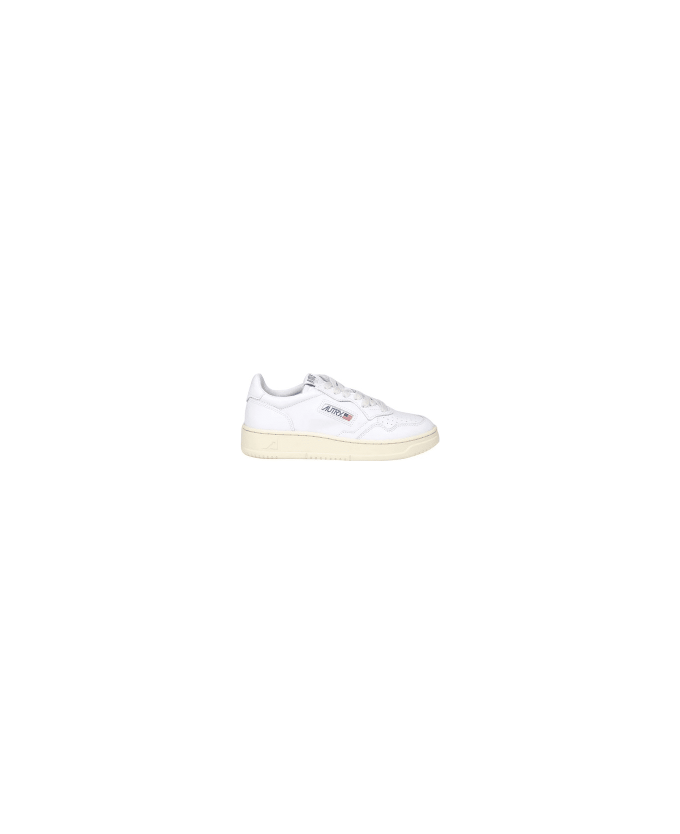 Autry Medalist Low Sneaker In White Leather - Wht/wht