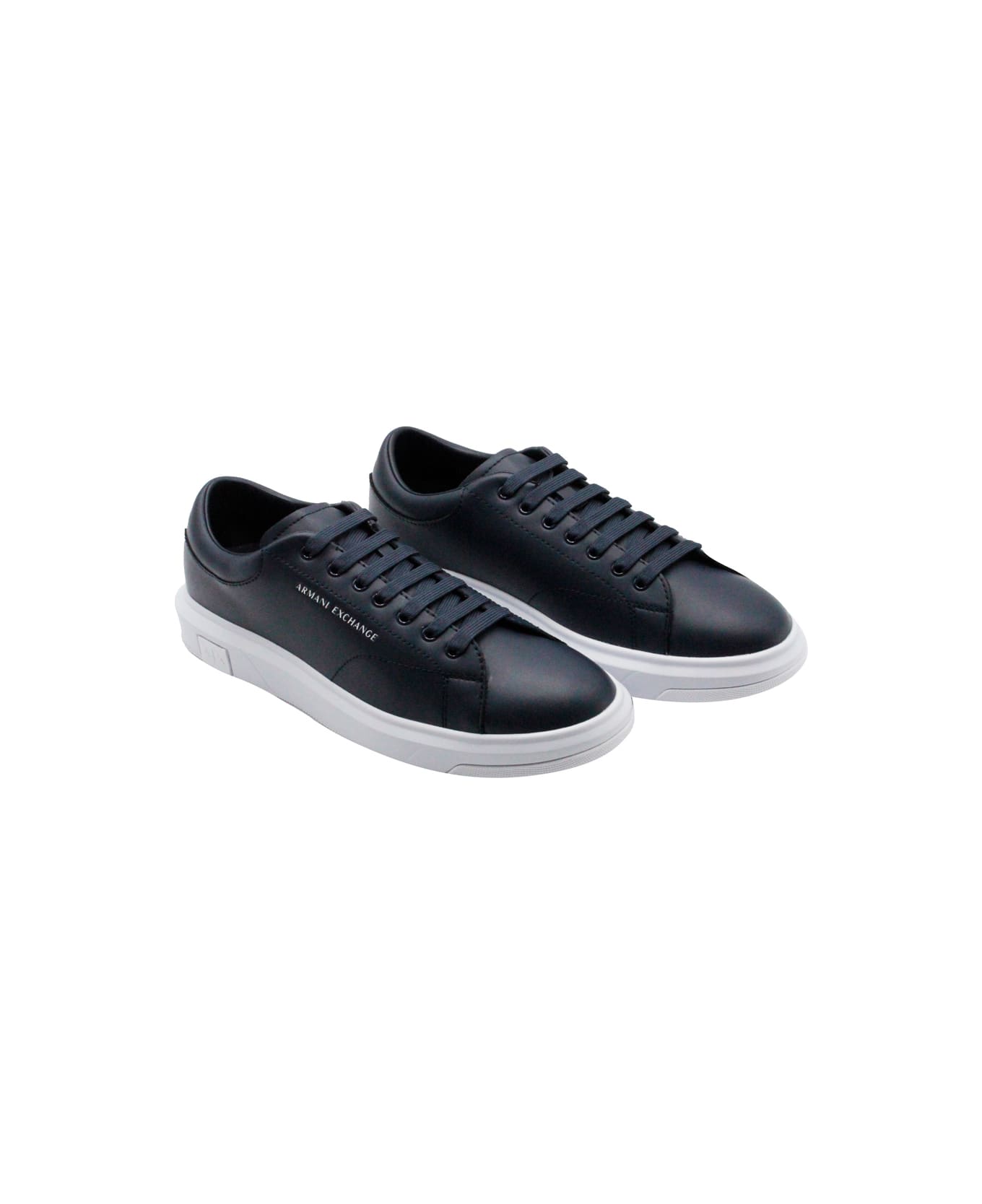 Armani Collezioni Leather Sneakers With Matching Box Sole And Lace Closure. Small Logo On The Tongue And Back - Blu スニーカー