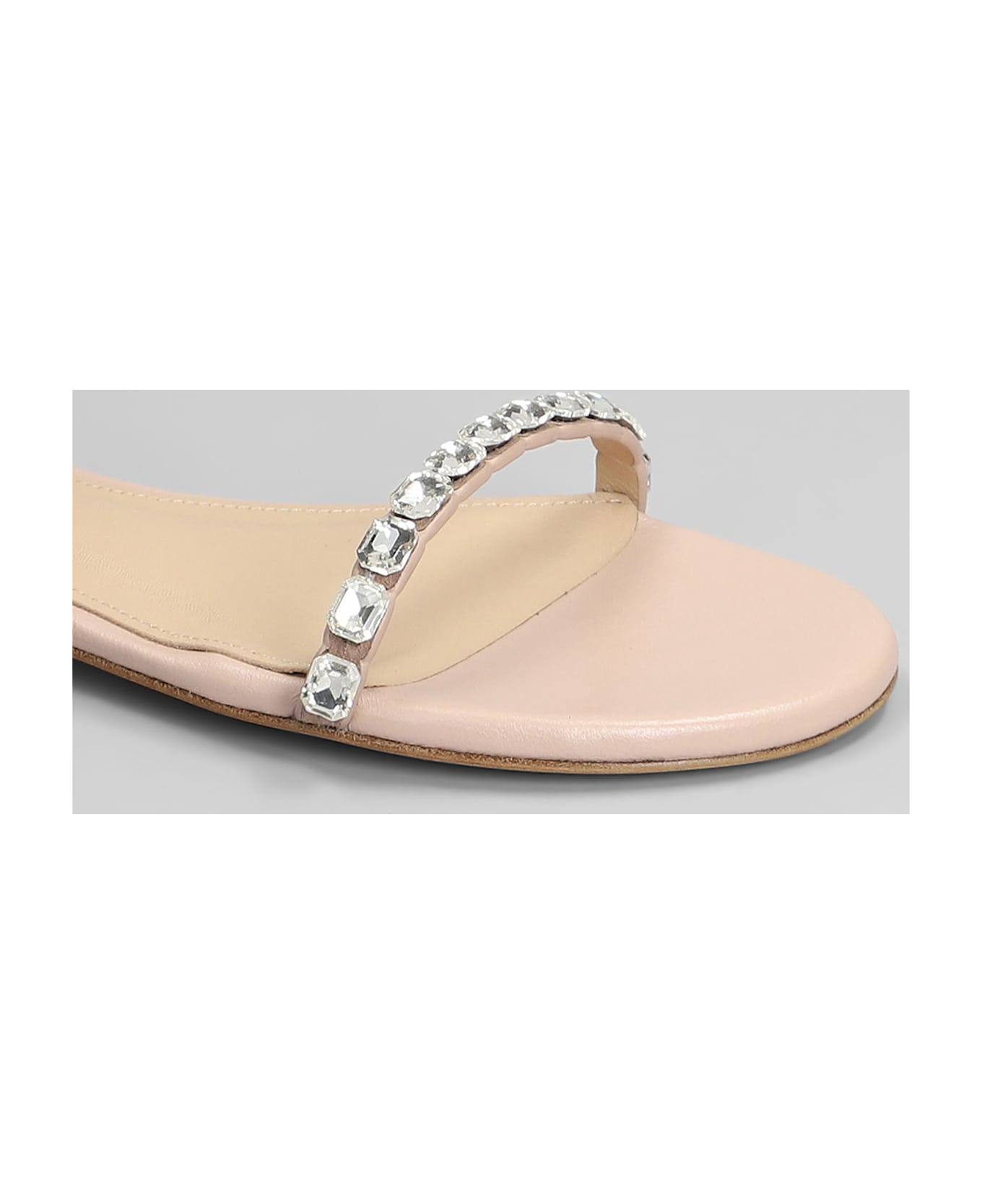 Lola Cruz Flats In Powder Leather - powder