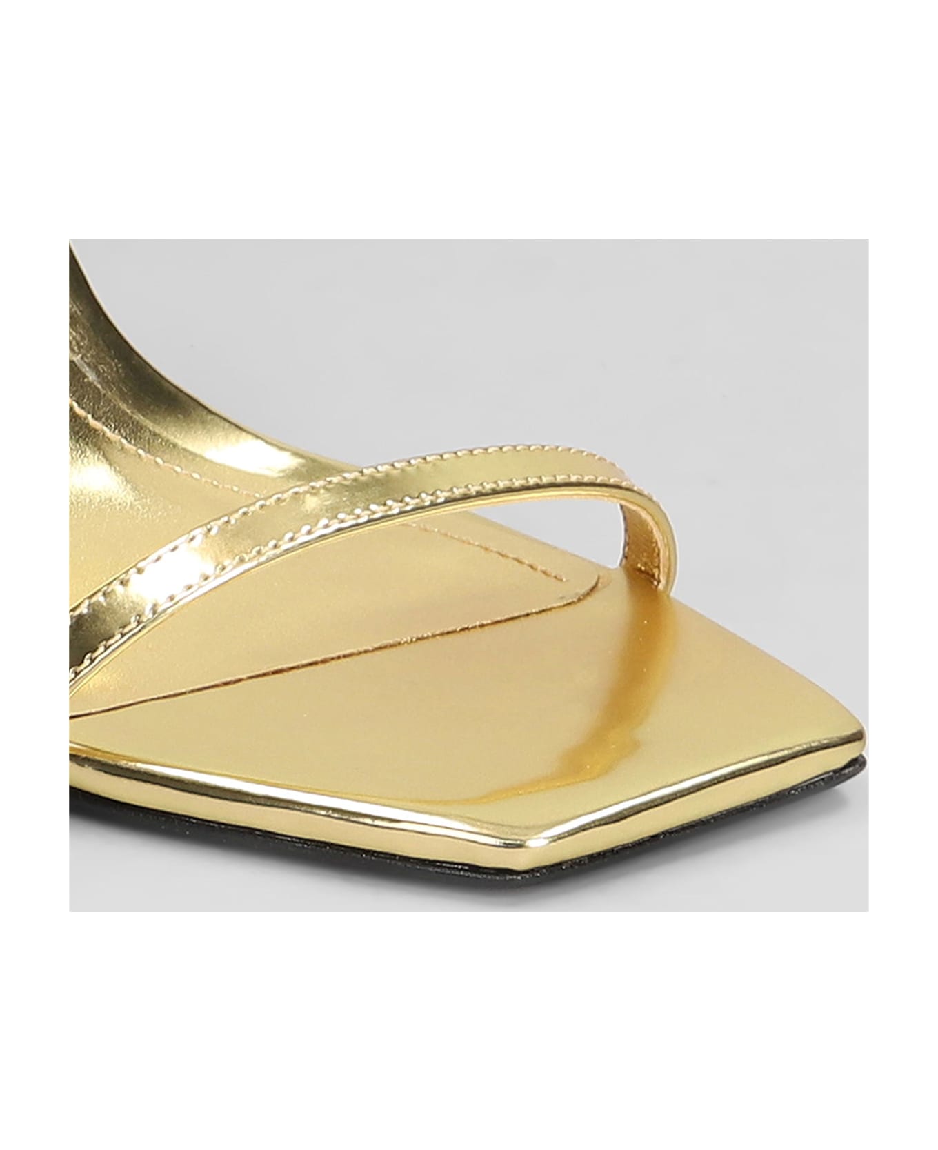 Schutz Joanna Sandals In Gold Leather - gold