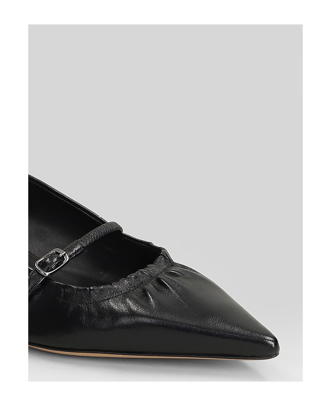 The Seller Pumps In Black Leather - black