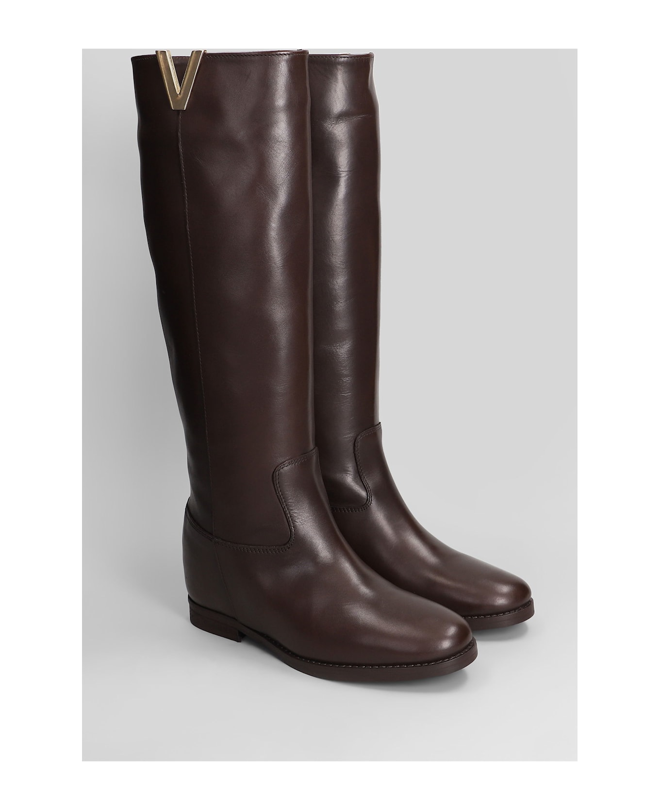 Julie Dee In Dark Brown Leather - dark brown