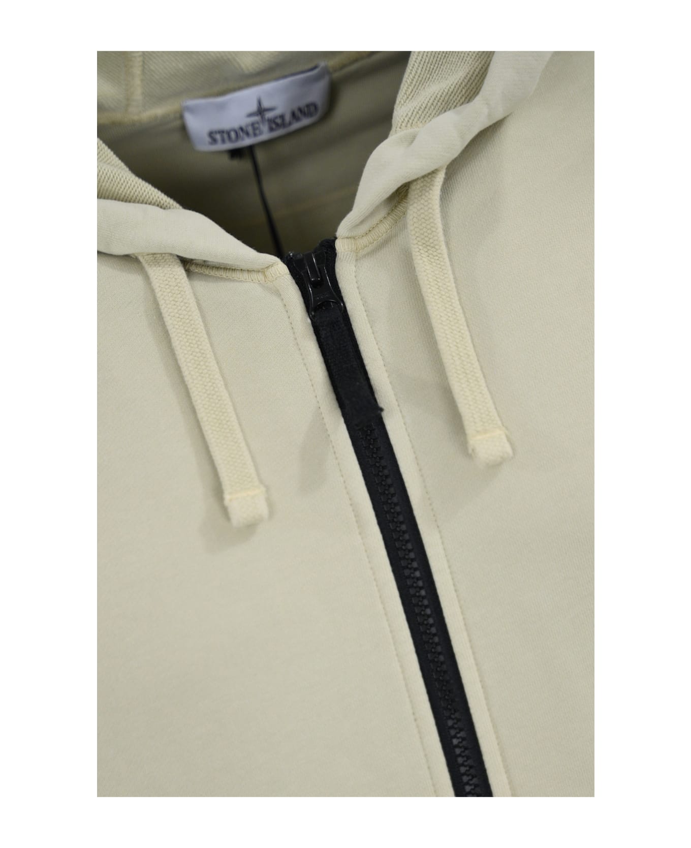 Stone Island Zip Sweatshirt 64251 - Plaster