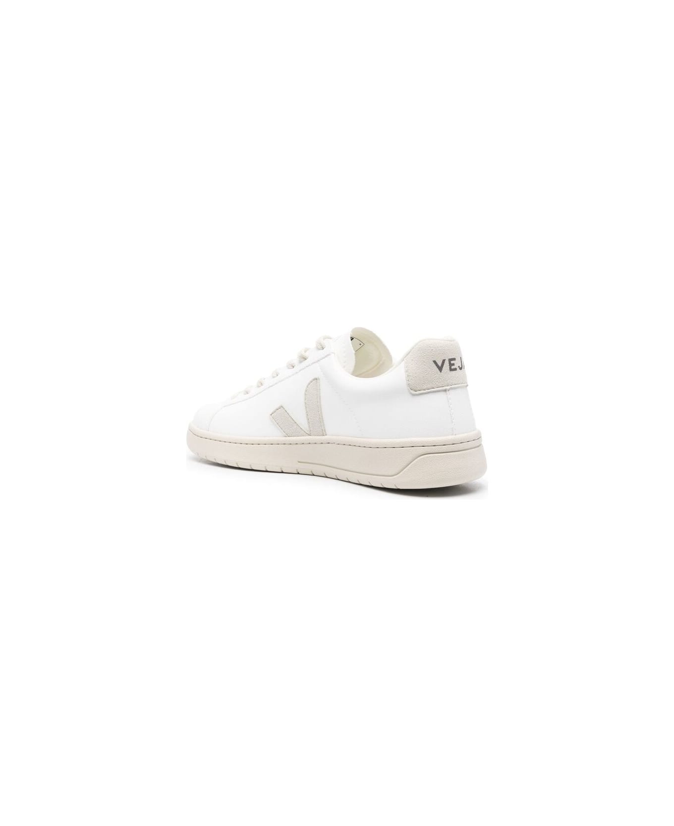 Veja Sneaker - WHITE