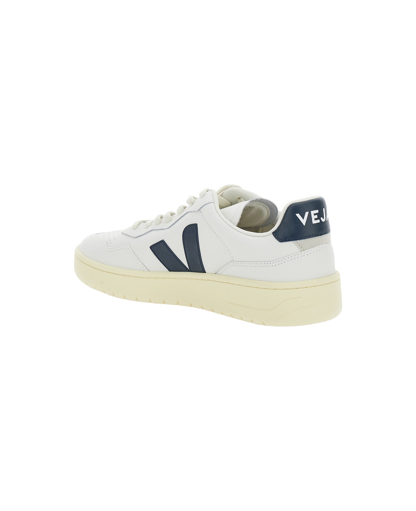Veja 'v-90' White Low Top Sneakers With Logo Patch In Leather Man - White