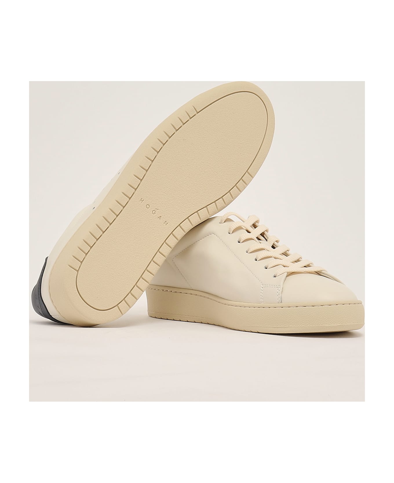 Hogan H672 H Fori Pelle Nappata Sneaker - BURRO-TAB BLU