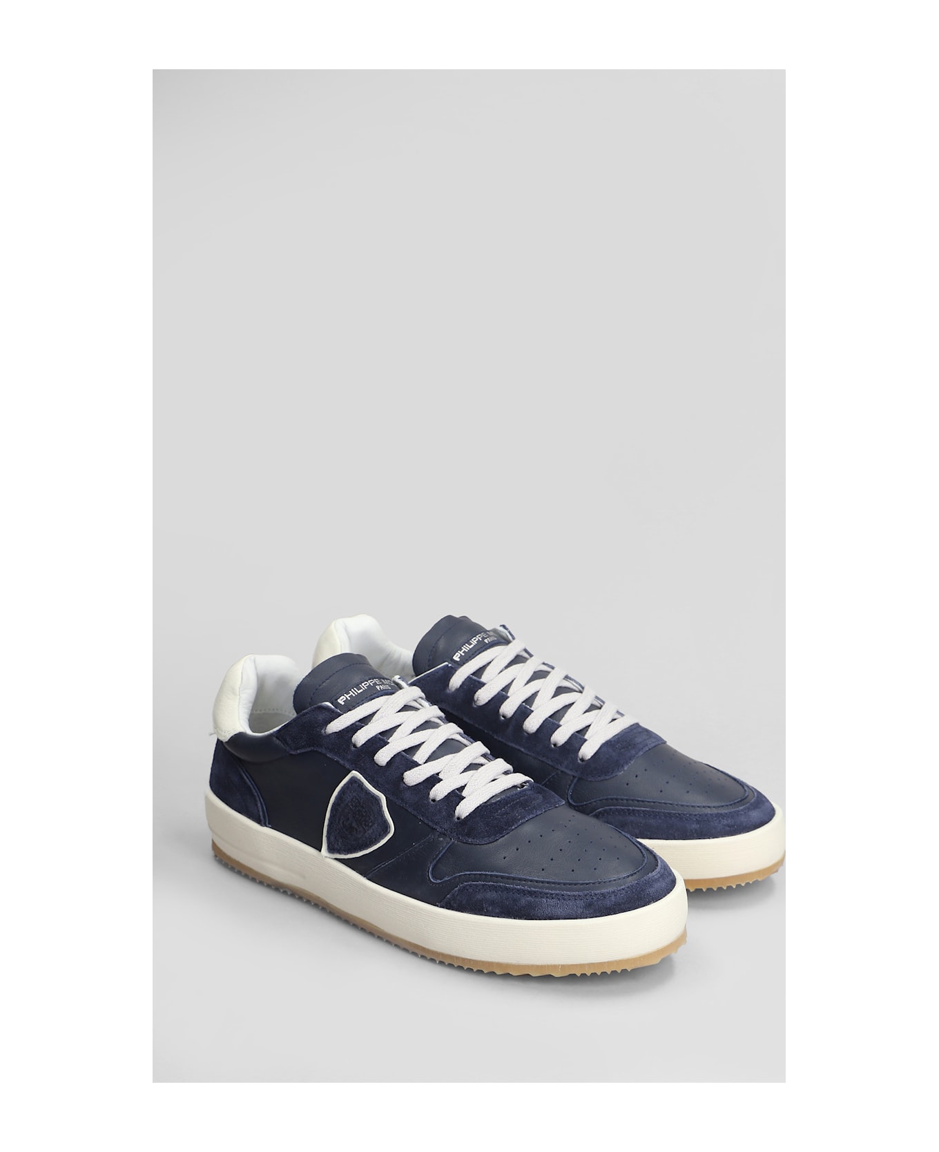 Philippe Model Nice Low Sneakers In Blue Suede And Leather - blue