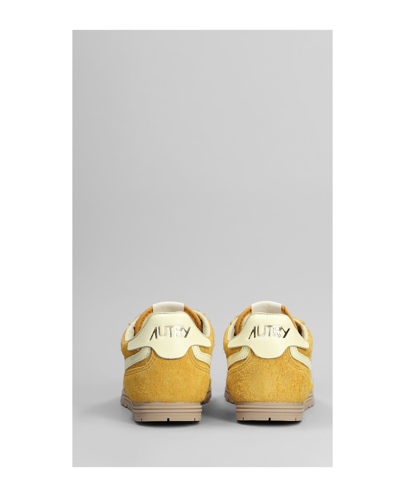 Autry Windspin Sneakers In Yellow Suede - yellow