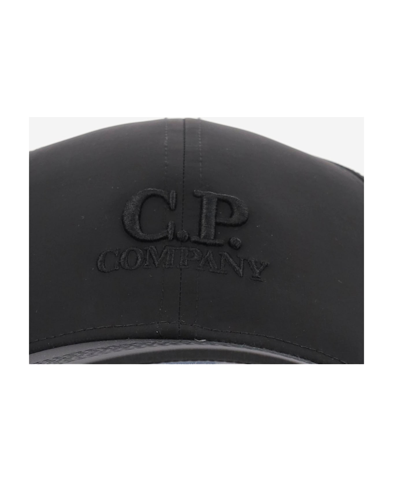 C.P. Company Chrome-r Nylon Hat With Logo - Black