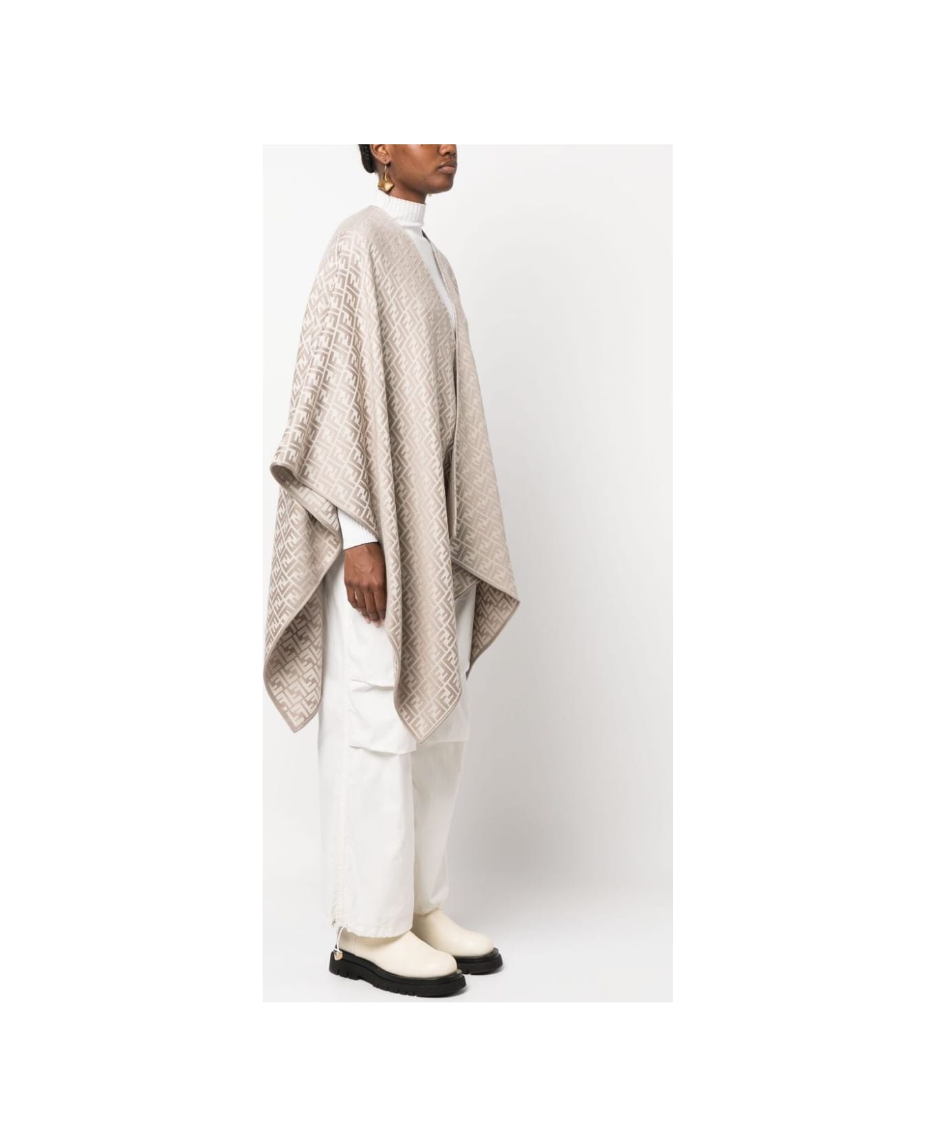 Fendi Ff Wool And Silk Poncho - Gray