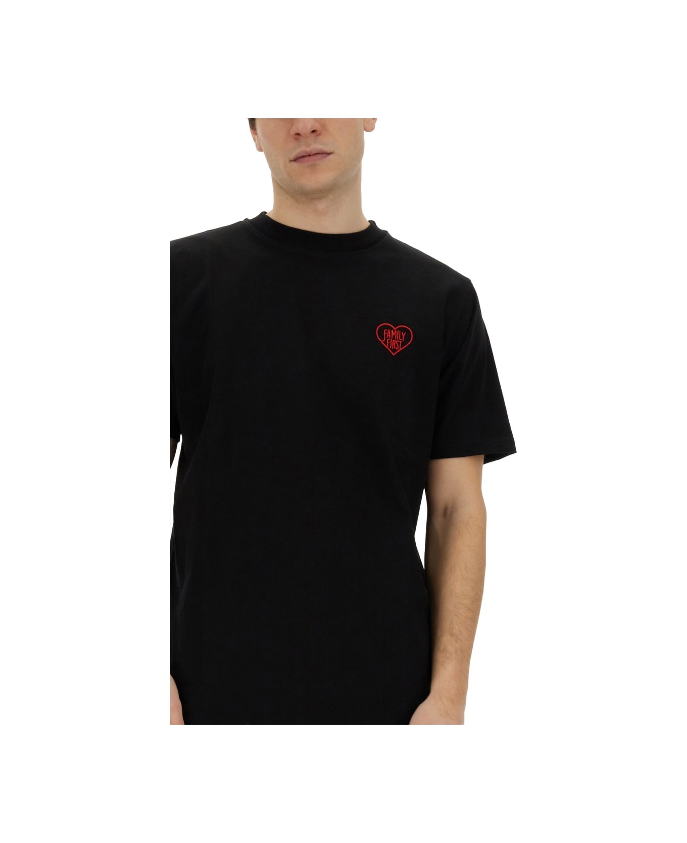 Family First Milano T-shirt With Heart Embroidery - BLACK