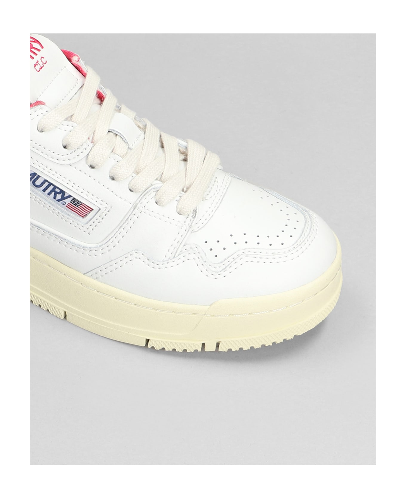 Autry Clc Low Sneakers In White Leather - white