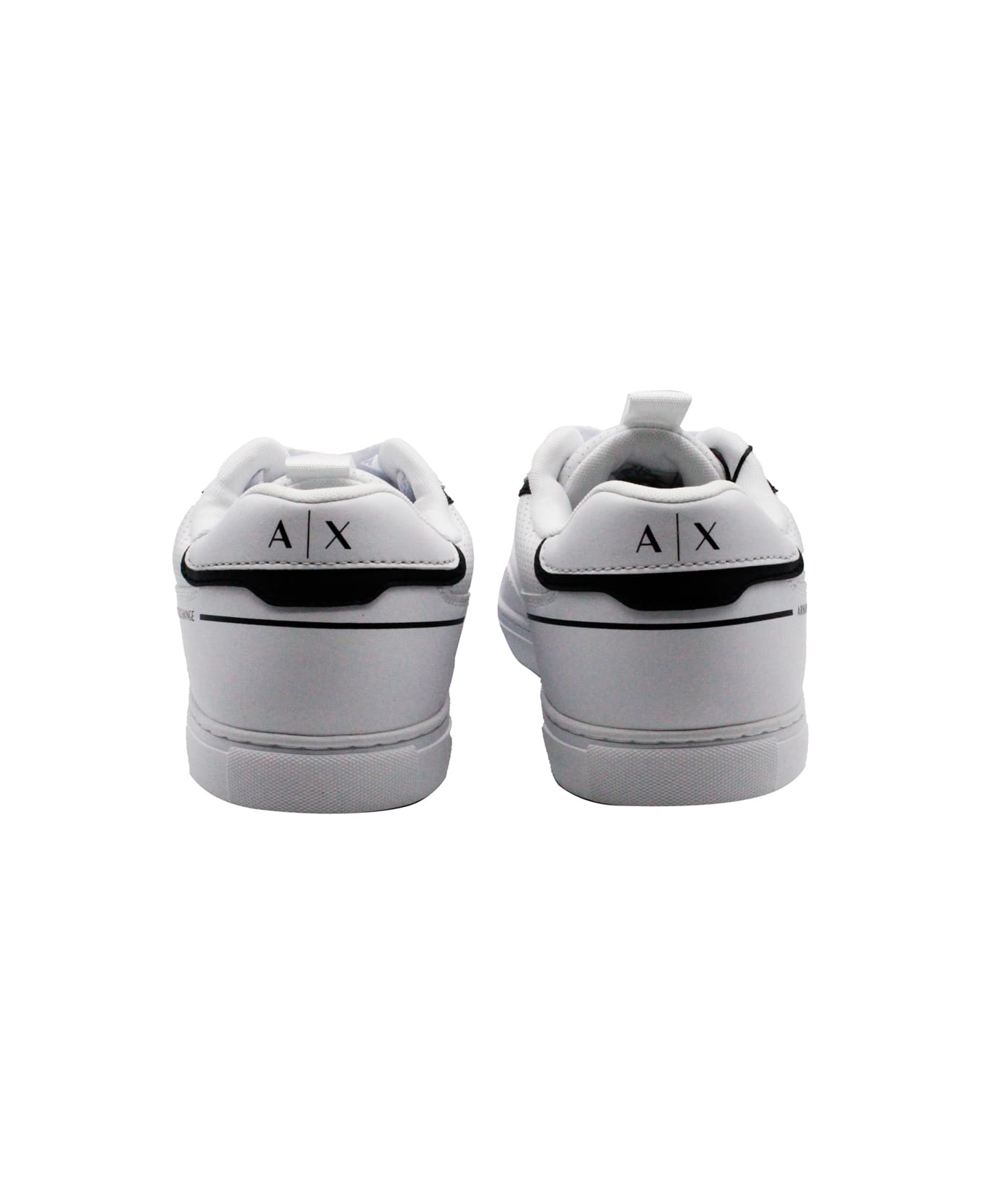 Armani Collezioni Sneakers In Soft Perforated Leather With Matching Sole And Lace Closure. Rear Logo - White スニーカー