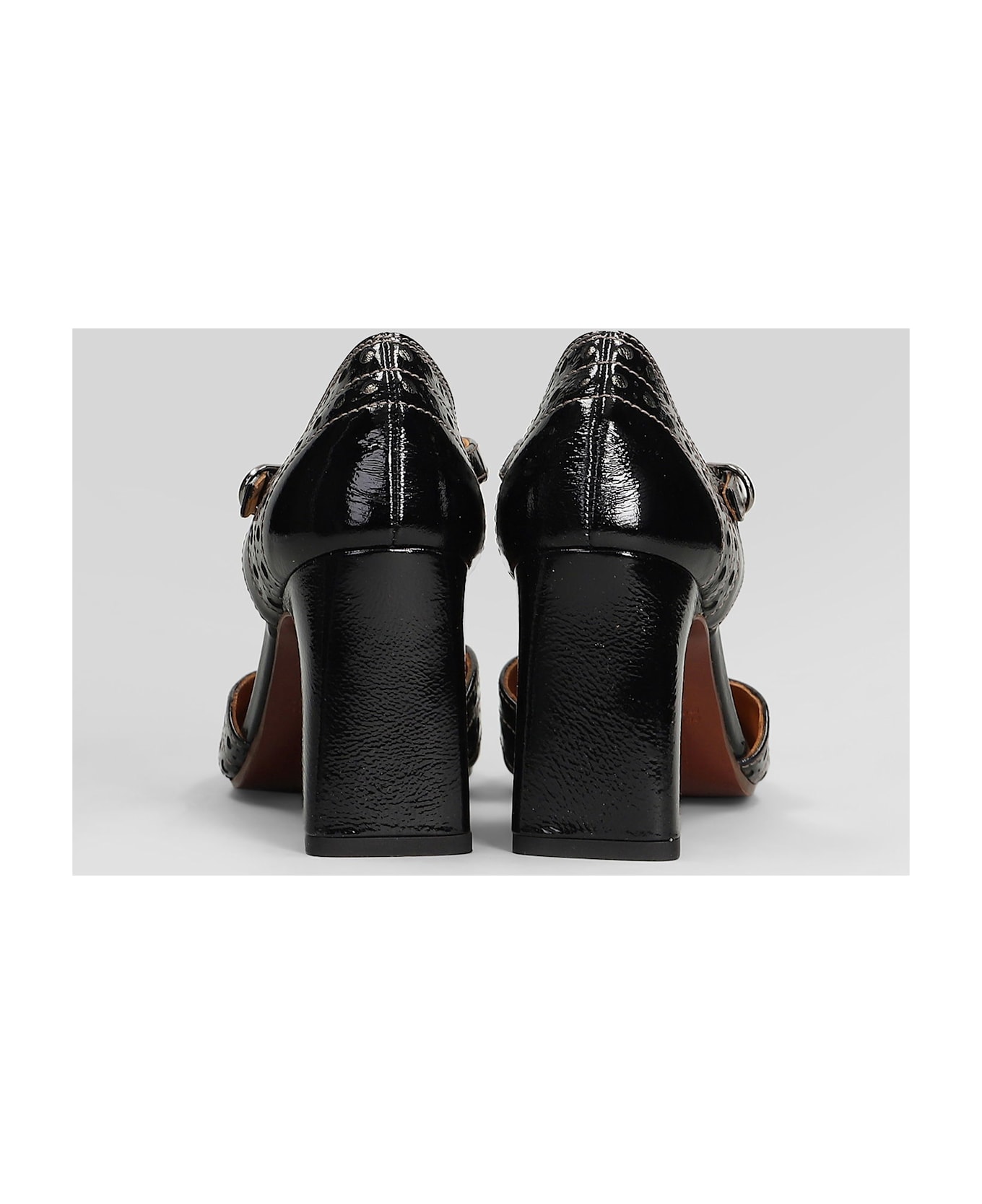 Chie Mihara Mante Pumps In Black Leather - black