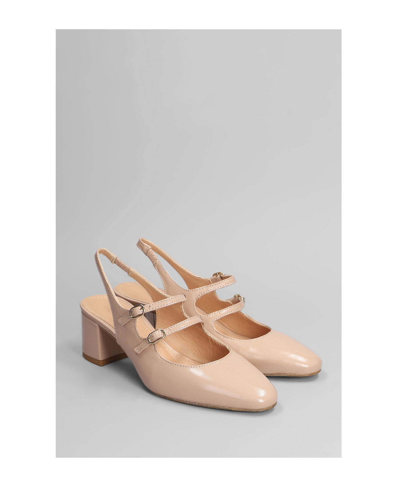 Julie Dee Pumps In Powder Leather - powder