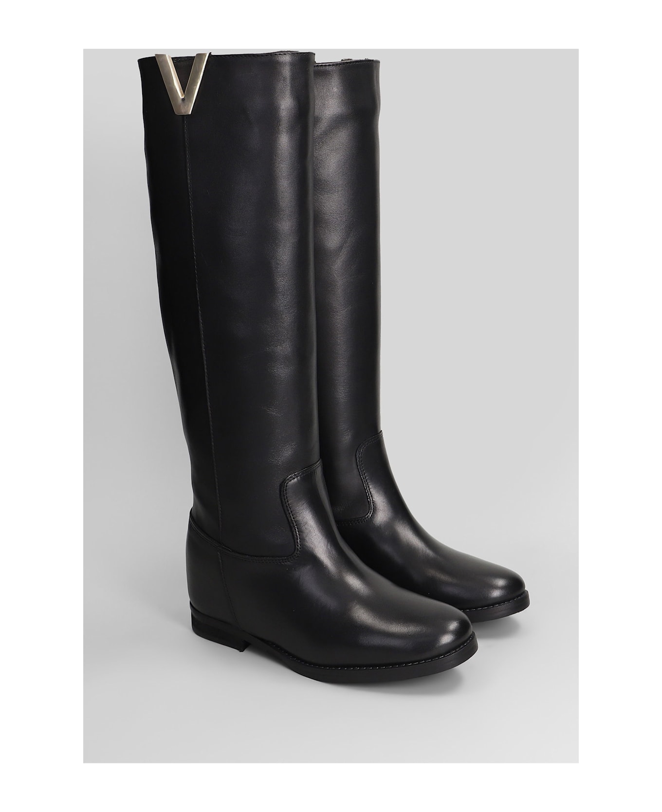 Julie Dee In Black Leather - black