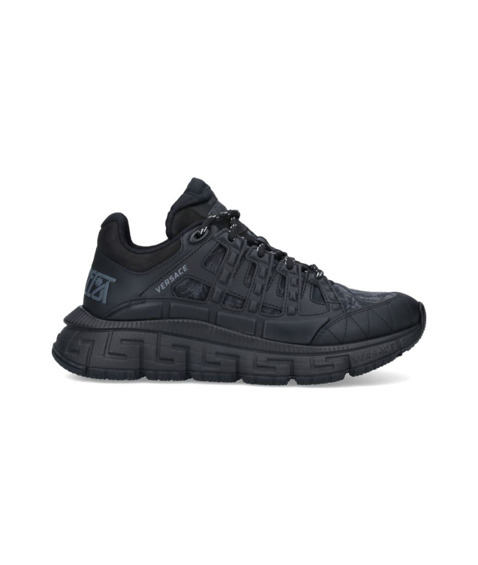【送料&関税込】Versace Black Fabric Blend Sneakers Versace Black Fabric Blend Sneakers | italist