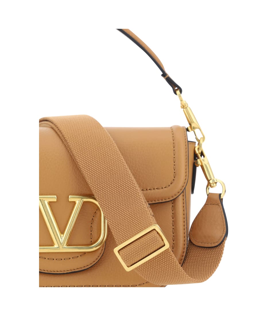 【関税&送料込】Valentino Garavani Camel Leather Alltime Sho Valentino Garavani Camel Leather Alltime Shoulder Bag